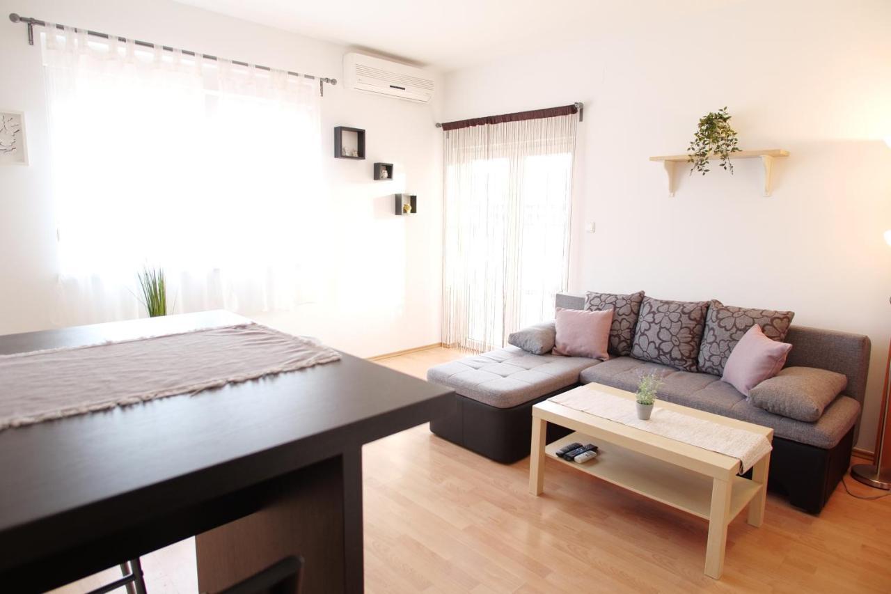 Luka Apartment Medulin Exterior photo